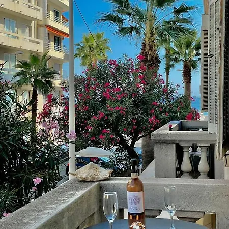 Apartment Amiral Courbet *