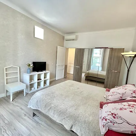 Amiral Courbet Apartman